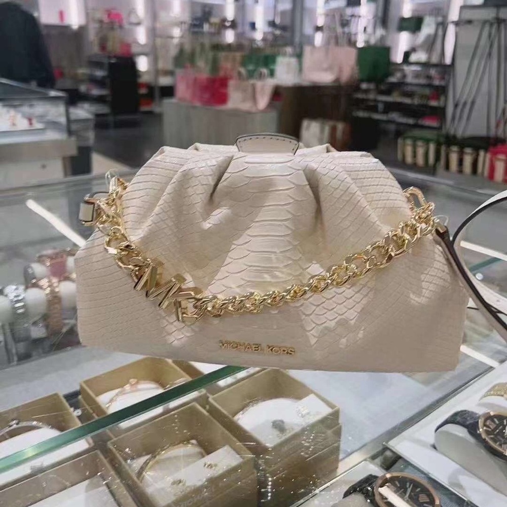 NWT MICHAEL KORS NOLA SMALL CHAIN CLUTCH